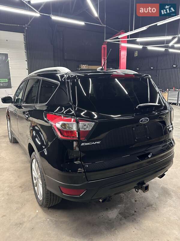 Внедорожник / Кроссовер Ford Escape 2016 в Одессе