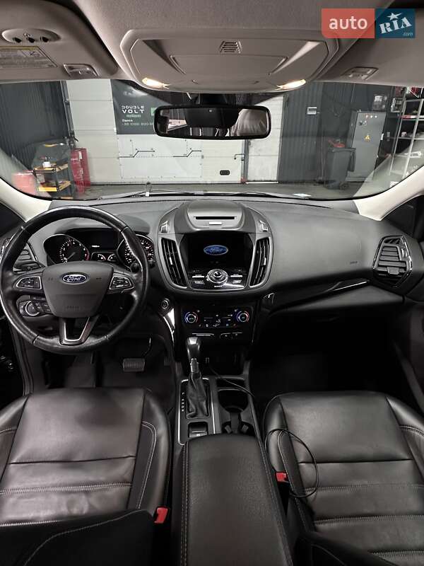 Внедорожник / Кроссовер Ford Escape 2016 в Одессе