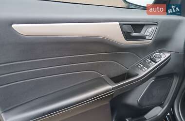 Внедорожник / Кроссовер Ford Escape 2022 в 