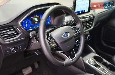 Внедорожник / Кроссовер Ford Escape 2022 в 