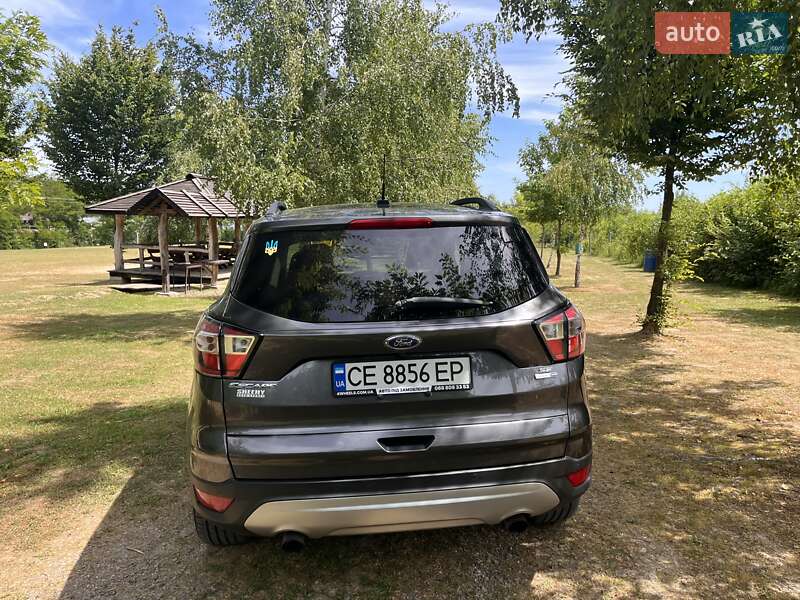 Внедорожник / Кроссовер Ford Escape 2017 в Черновцах
