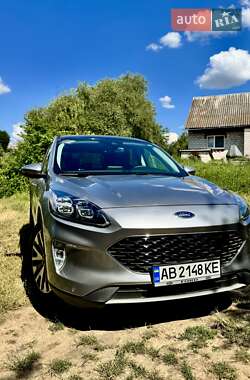 Внедорожник / Кроссовер Ford Escape 2021 в 