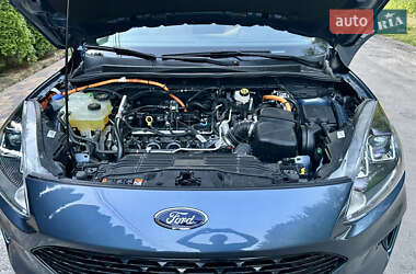 Внедорожник / Кроссовер Ford Escape 2020 в 