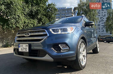 Внедорожник / Кроссовер Ford Escape 2017 в Харькове
