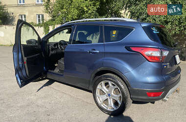 Позашляховик / Кросовер Ford Escape 2017 в 