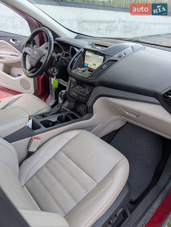 Позашляховик / Кросовер Ford Escape 2017 в Львові