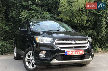 Внедорожник / Кроссовер Ford Escape 2016 в 