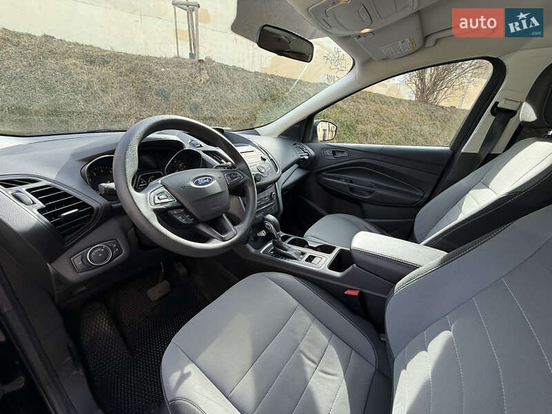 Внедорожник / Кроссовер Ford Escape 2017 в Львове