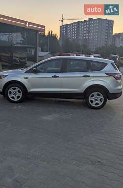 Внедорожник / Кроссовер Ford Escape 2017 в 