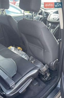 Внедорожник / Кроссовер Ford Escape 2014 в 