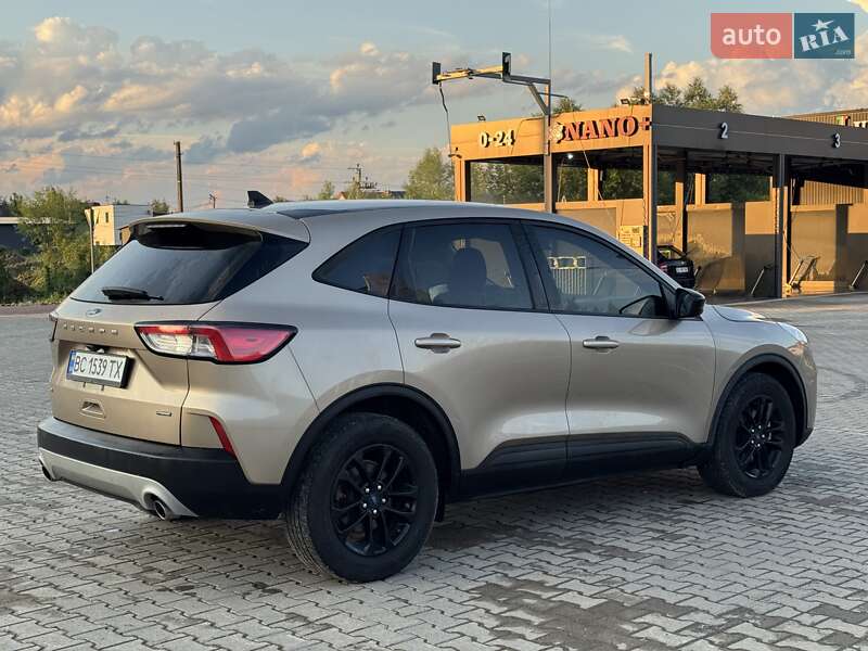 Позашляховик / Кросовер Ford Escape 2020 в Львові