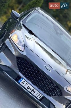 Внедорожник / Кроссовер Ford Escape 2019 в 