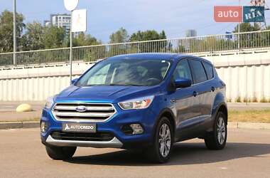 Внедорожник / Кроссовер Ford Escape 2019 в 