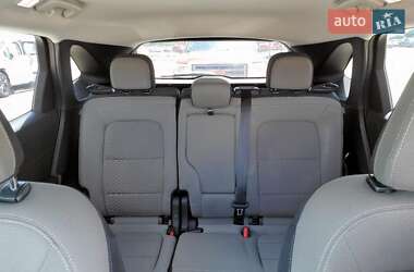 Внедорожник / Кроссовер Ford Escape 2022 в 