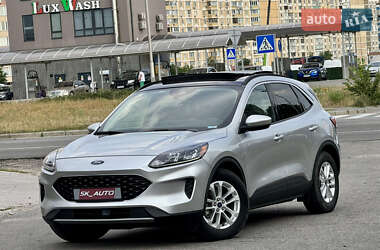 Внедорожник / Кроссовер Ford Escape 2020 в 