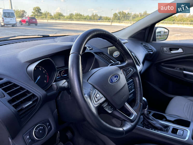 Внедорожник / Кроссовер Ford Escape 2016 в Киеве