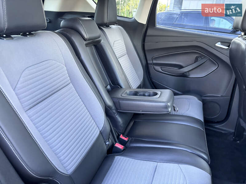 Внедорожник / Кроссовер Ford Escape 2016 в Киеве