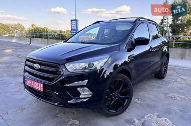 Позашляховик / Кросовер Ford Escape 2016 в 