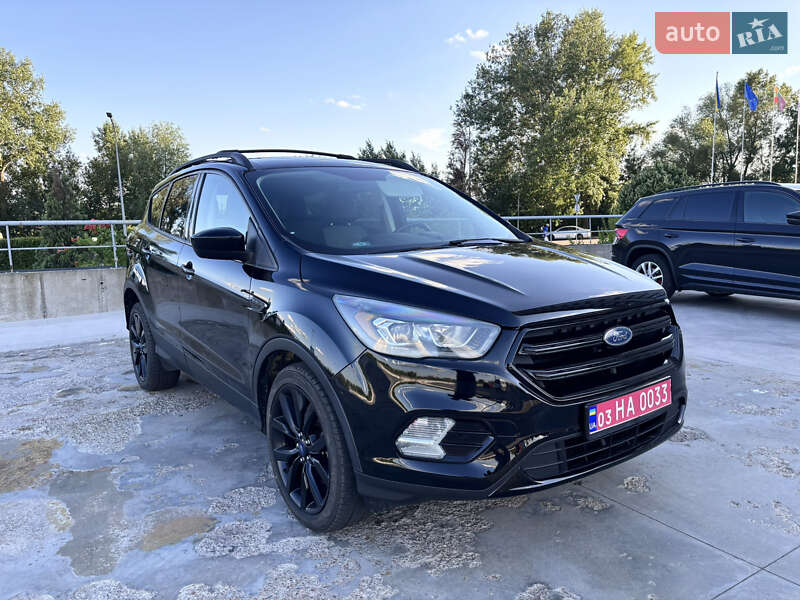 Внедорожник / Кроссовер Ford Escape 2016 в Киеве