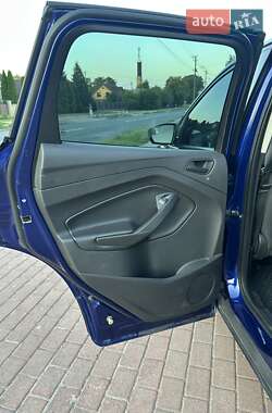Внедорожник / Кроссовер Ford Escape 2015 в 