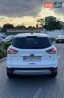Внедорожник / Кроссовер Ford Escape 2013 в 