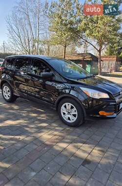 Внедорожник / Кроссовер Ford Escape 2015 в Пустомытах