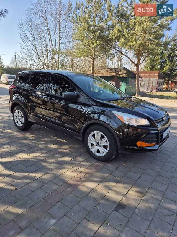 Внедорожник / Кроссовер Ford Escape 2015 в 
