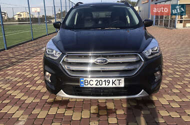 Внедорожник / Кроссовер Ford Escape 2018 в 