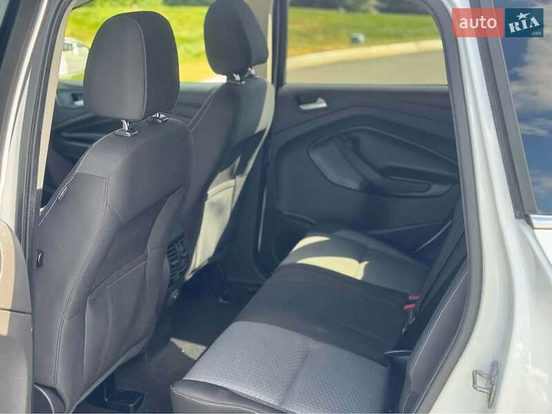 Позашляховик / Кросовер Ford Escape 2017 в Львові