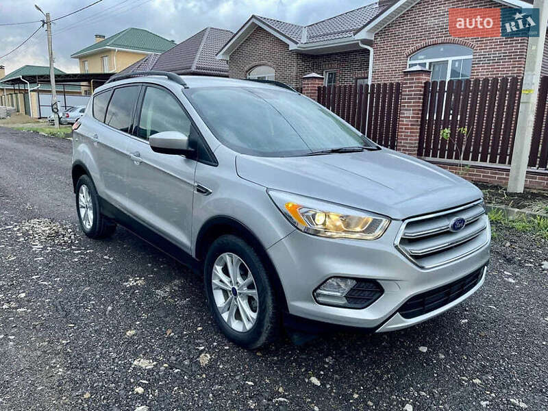 Внедорожник / Кроссовер Ford Escape 2019 в Киеве