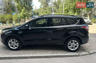 Внедорожник / Кроссовер Ford Escape 2016 в 