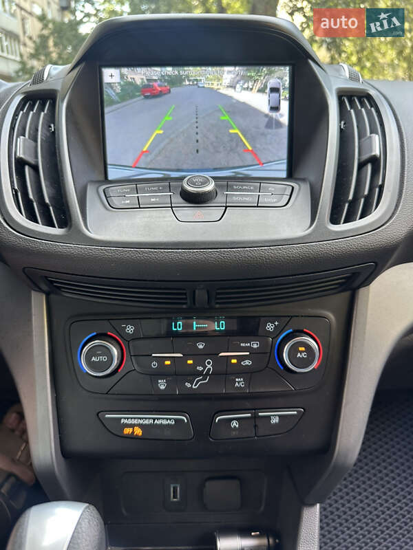 Внедорожник / Кроссовер Ford Escape 2016 в Днепре