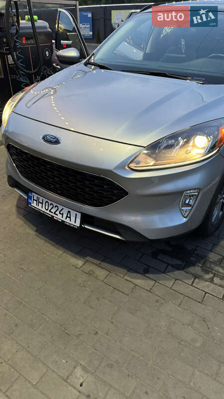 Внедорожник / Кроссовер Ford Escape 2022 в Кременчуге