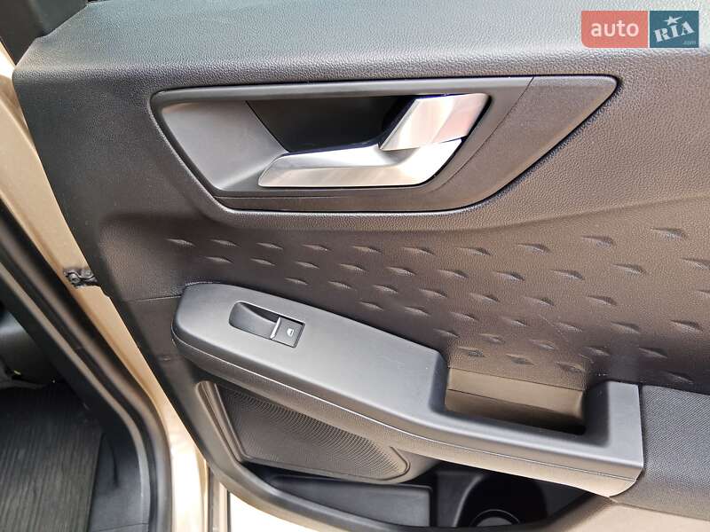 Позашляховик / Кросовер Ford Escape 2019 в Черкасах