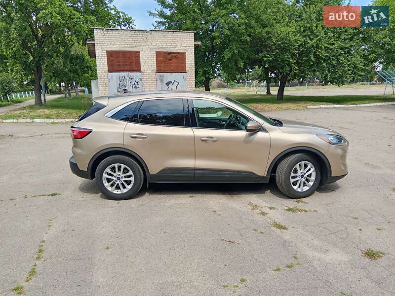 Позашляховик / Кросовер Ford Escape 2019 в Черкасах