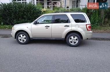 Позашляховик / Кросовер Ford Escape 2011 в 