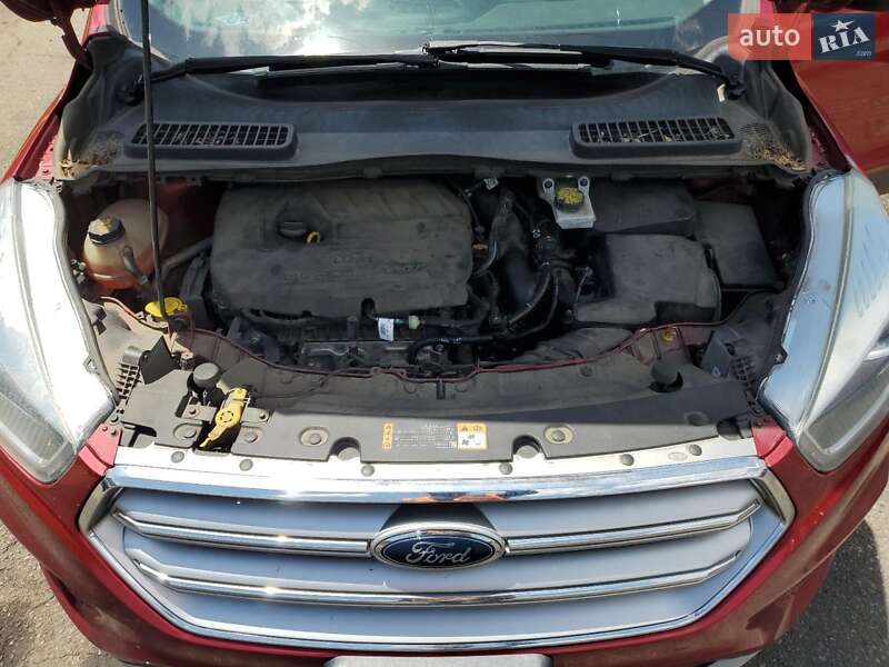 Внедорожник / Кроссовер Ford Escape 2017 в Виннице