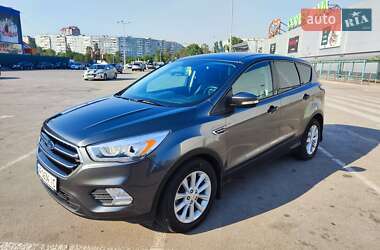 Внедорожник / Кроссовер Ford Escape 2017 в Запорожье