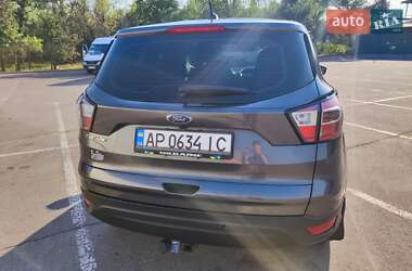Внедорожник / Кроссовер Ford Escape 2017 в 