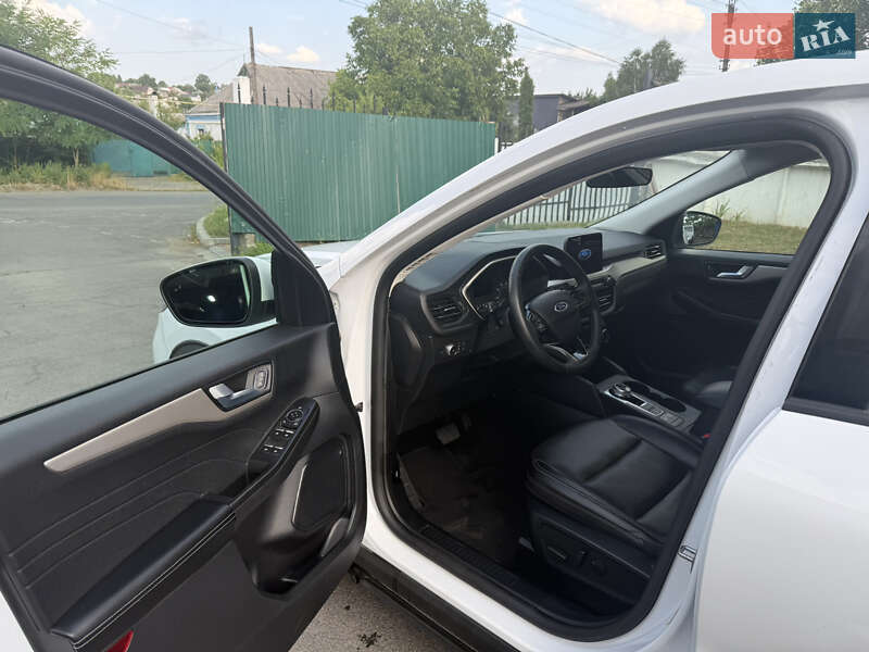 Внедорожник / Кроссовер Ford Escape 2022 в Умани