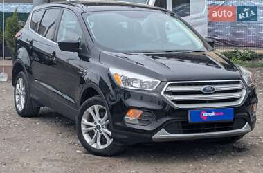 Внедорожник / Кроссовер Ford Escape 2018 в 