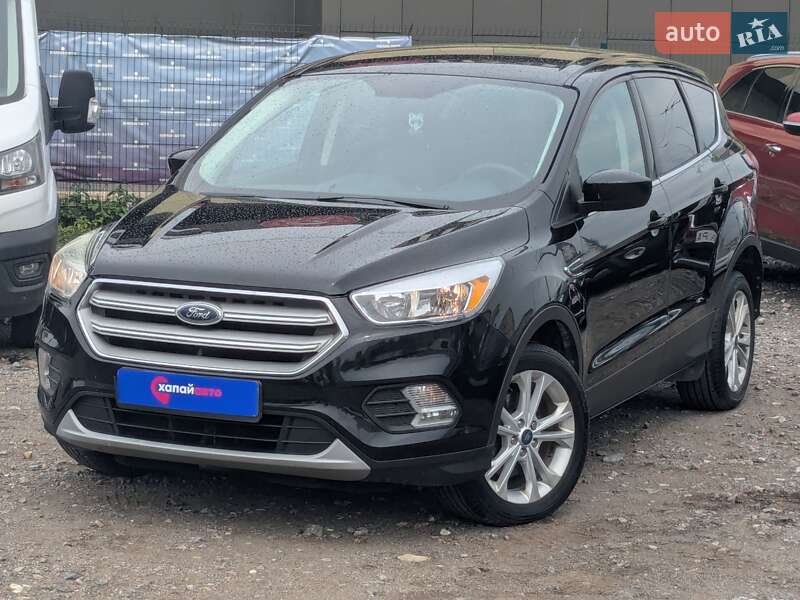 Внедорожник / Кроссовер Ford Escape 2018 в Киеве