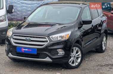 Внедорожник / Кроссовер Ford Escape 2018 в 