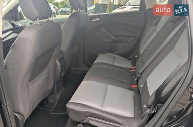 Внедорожник / Кроссовер Ford Escape 2018 в 
