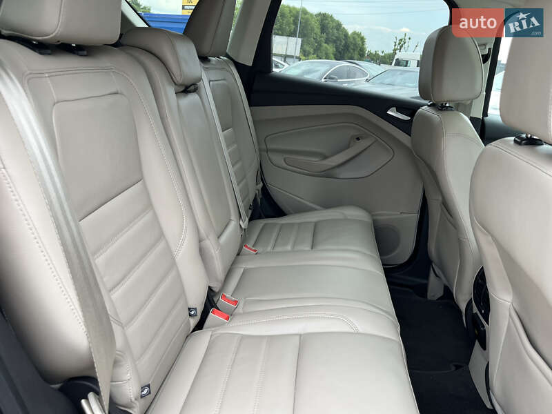 Внедорожник / Кроссовер Ford Escape 2016 в Львове