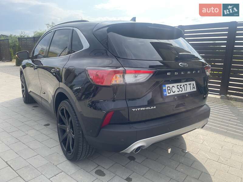 Внедорожник / Кроссовер Ford Escape 2020 в Ивано-Франковске