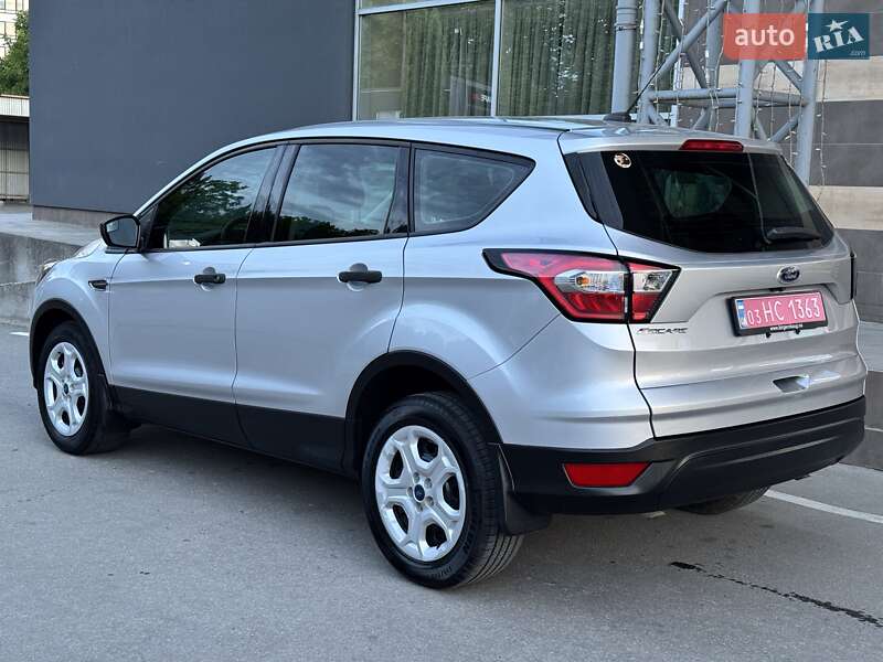 Позашляховик / Кросовер Ford Escape 2018 в Тернополі
