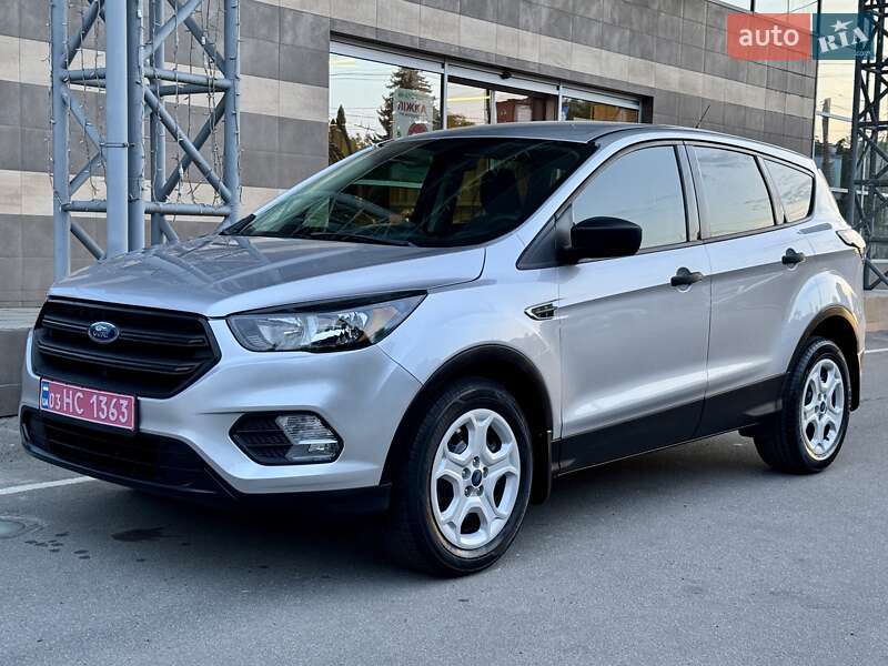 Позашляховик / Кросовер Ford Escape 2018 в Тернополі