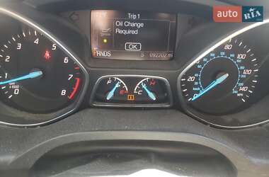 Внедорожник / Кроссовер Ford Escape 2015 в 