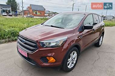 Внедорожник / Кроссовер Ford Escape 2017 в 